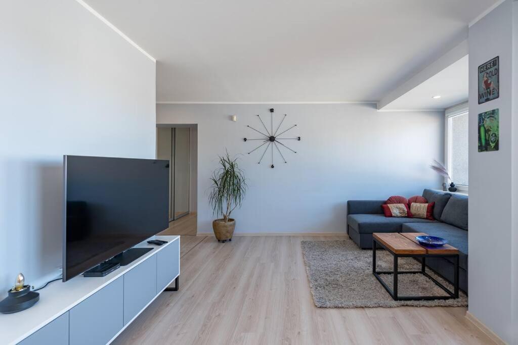 Central 2 Bd Apartment By Hostlovers Kaunas Exterior foto